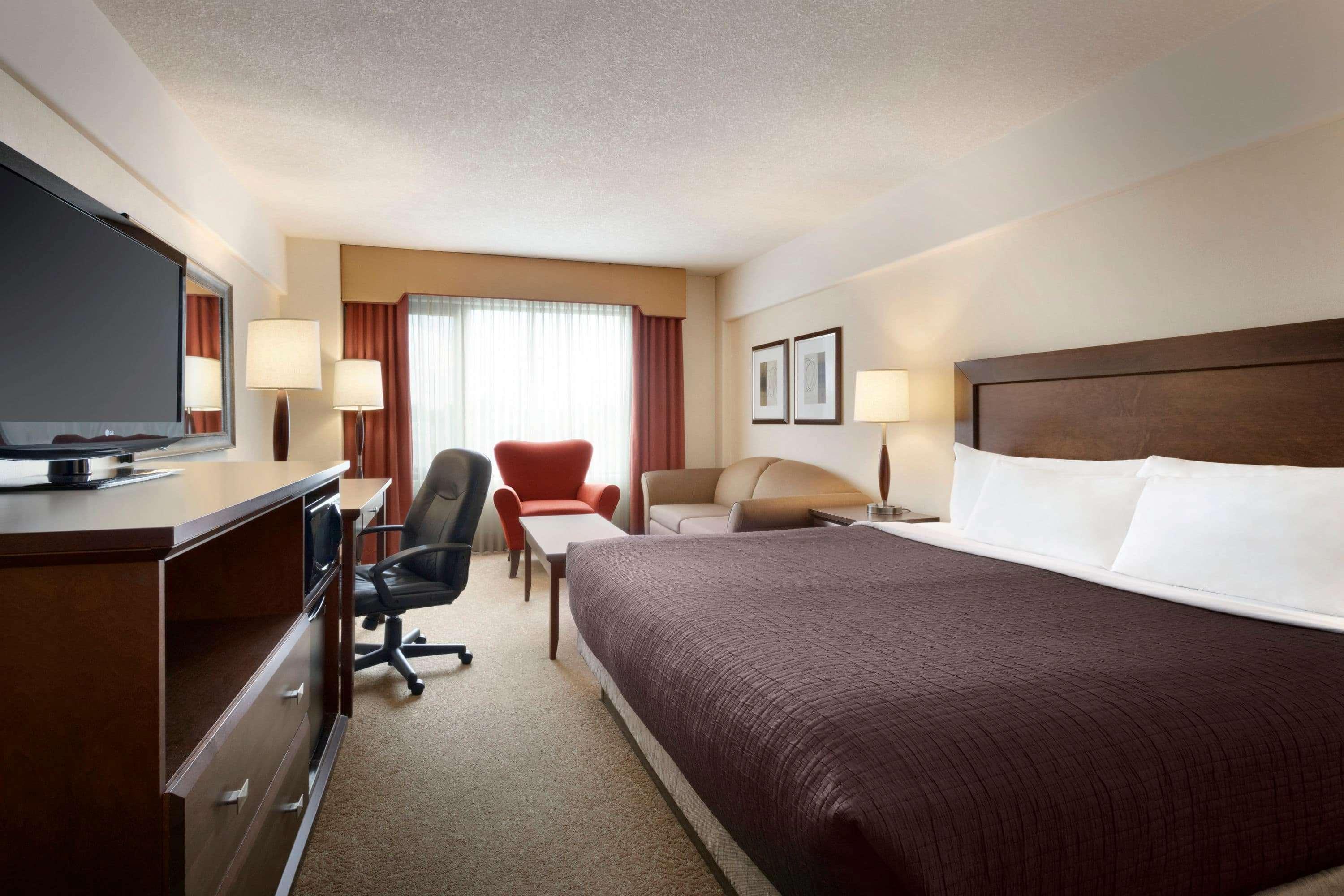 Travelodge Hotel By Wyndham Saskatoon Extérieur photo