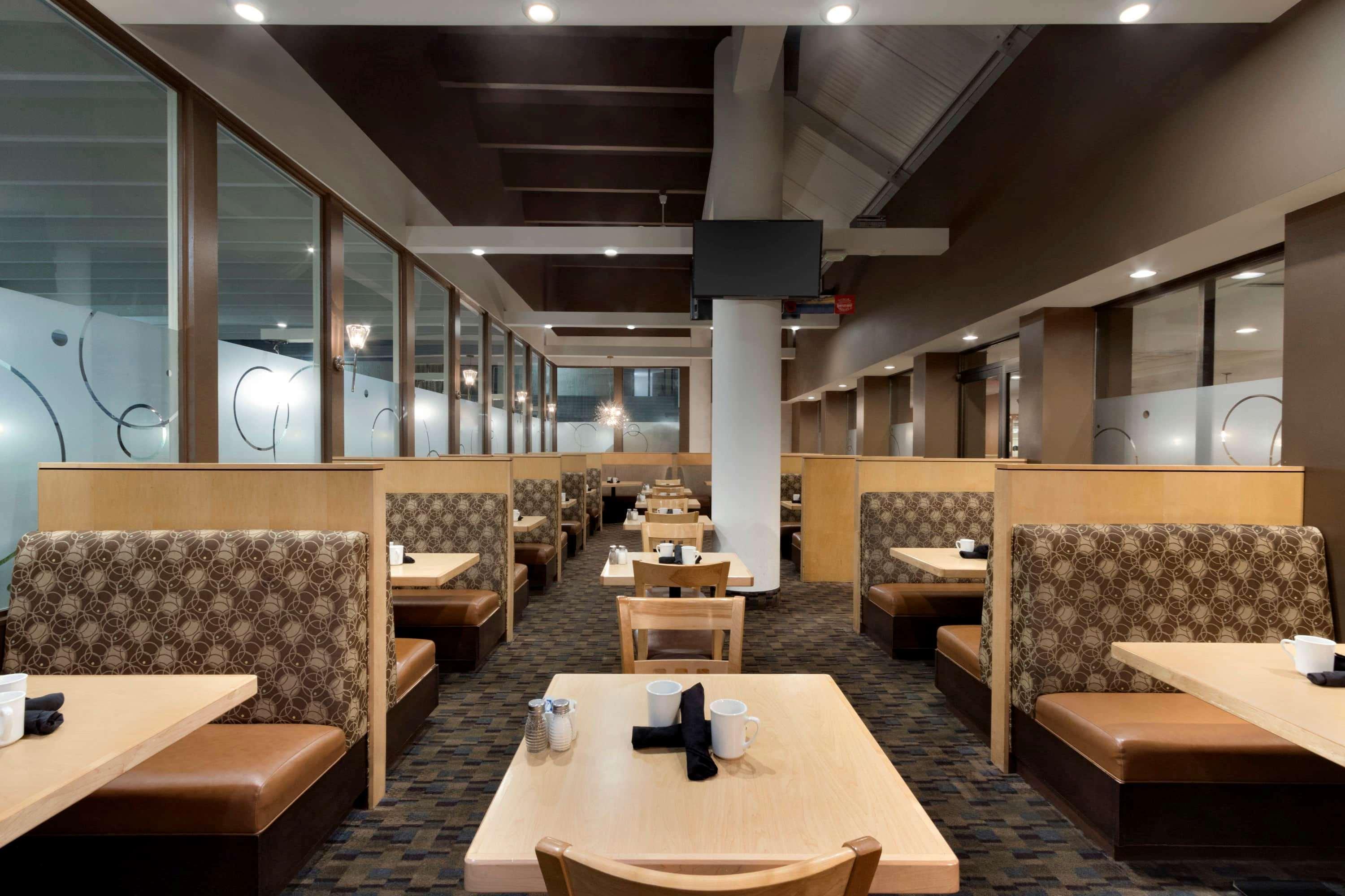 Travelodge Hotel By Wyndham Saskatoon Extérieur photo