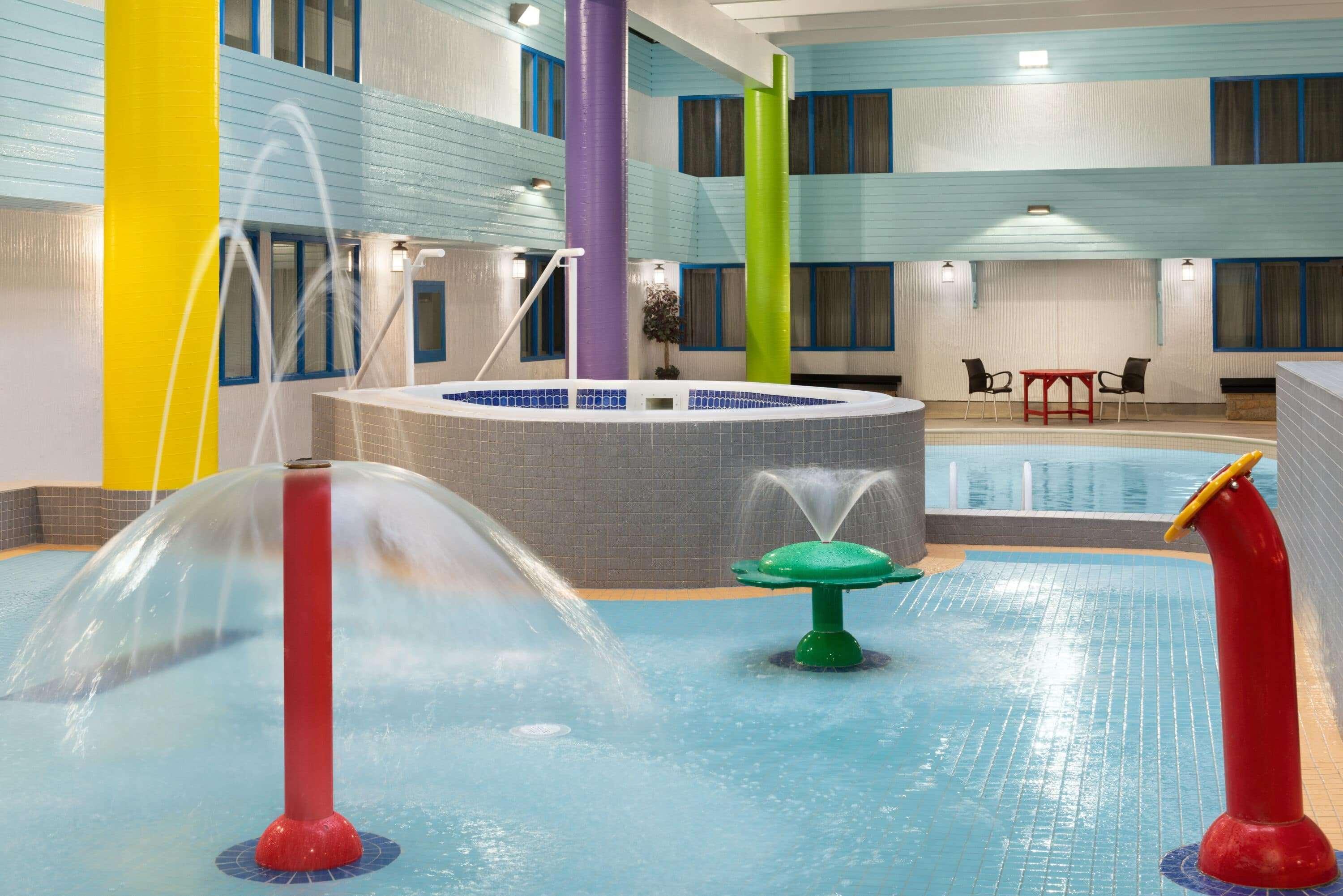 Travelodge Hotel By Wyndham Saskatoon Extérieur photo