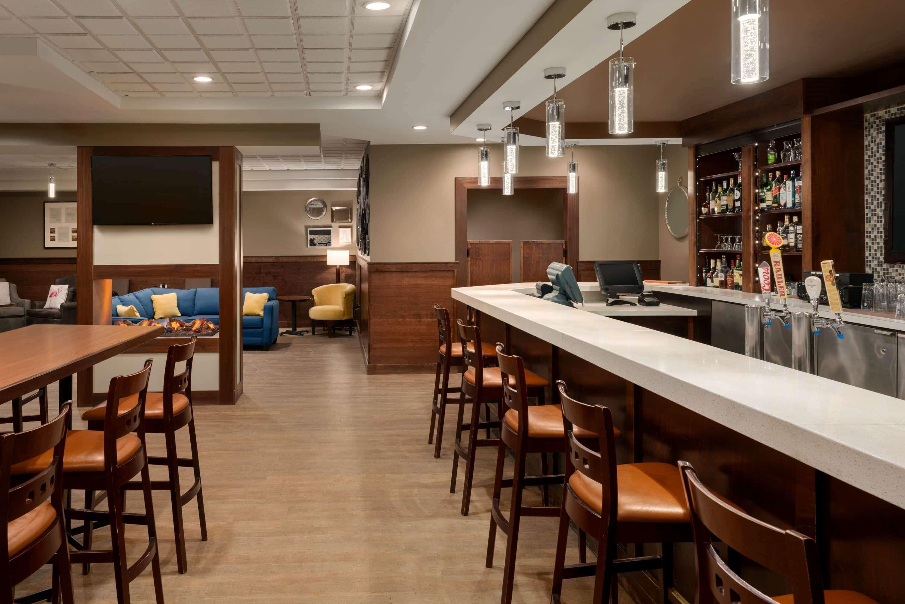 Travelodge Hotel By Wyndham Saskatoon Extérieur photo