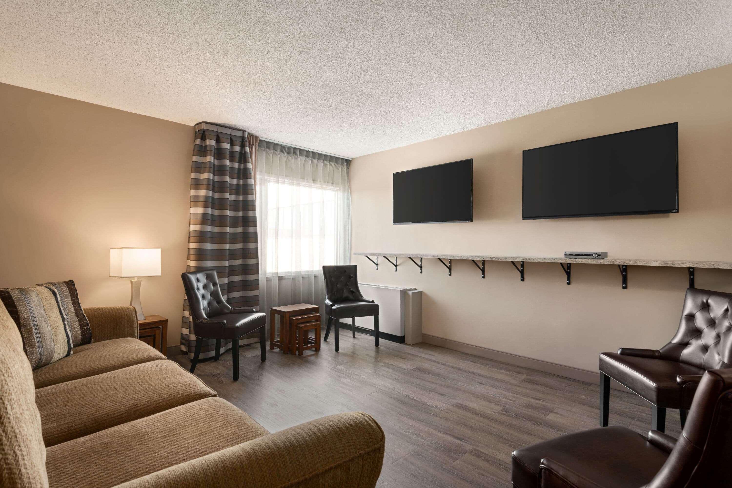 Travelodge Hotel By Wyndham Saskatoon Extérieur photo