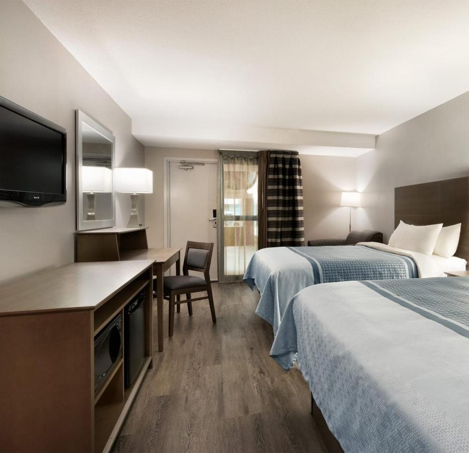 Travelodge Hotel By Wyndham Saskatoon Extérieur photo