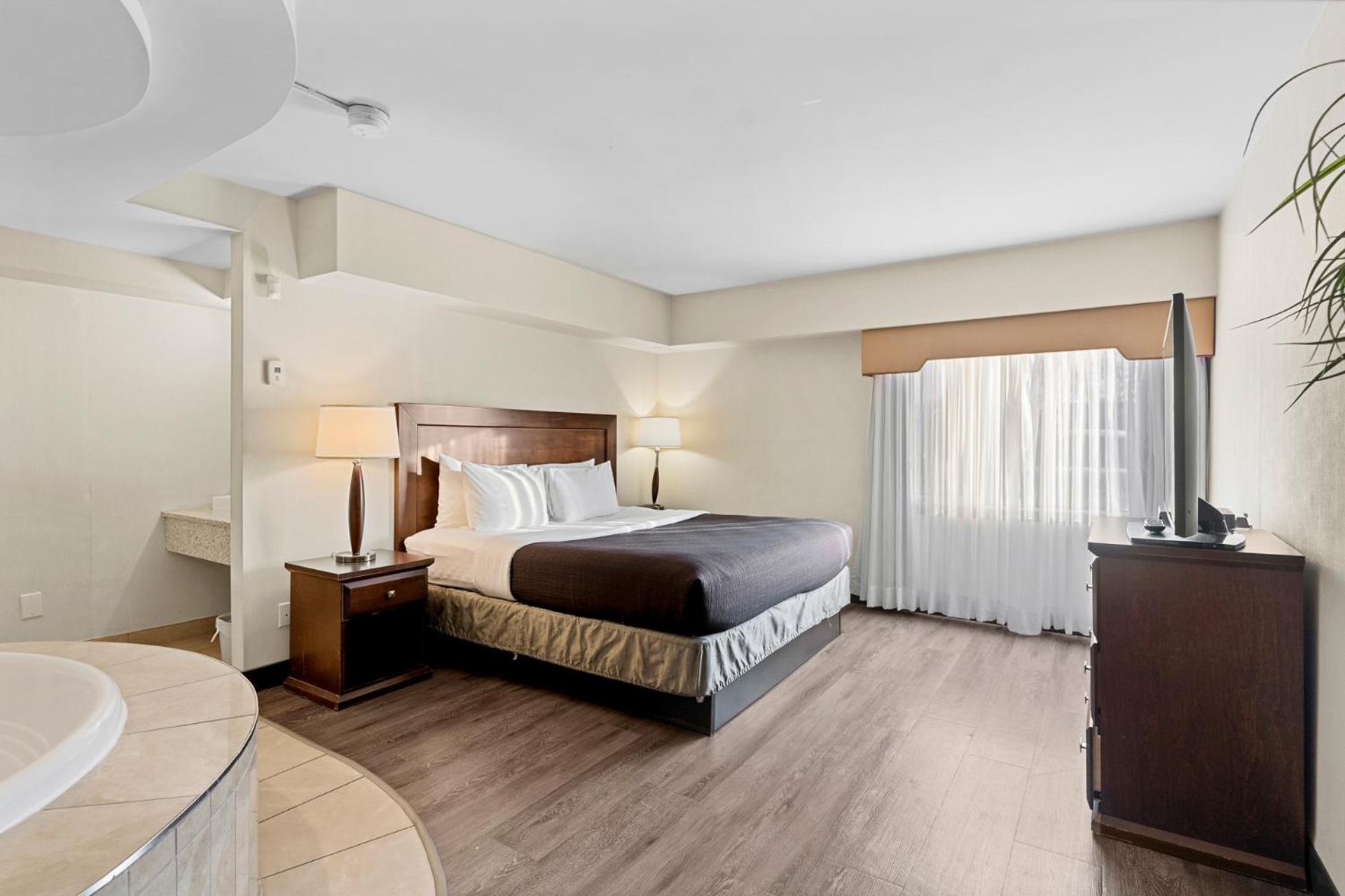 Travelodge Hotel By Wyndham Saskatoon Extérieur photo