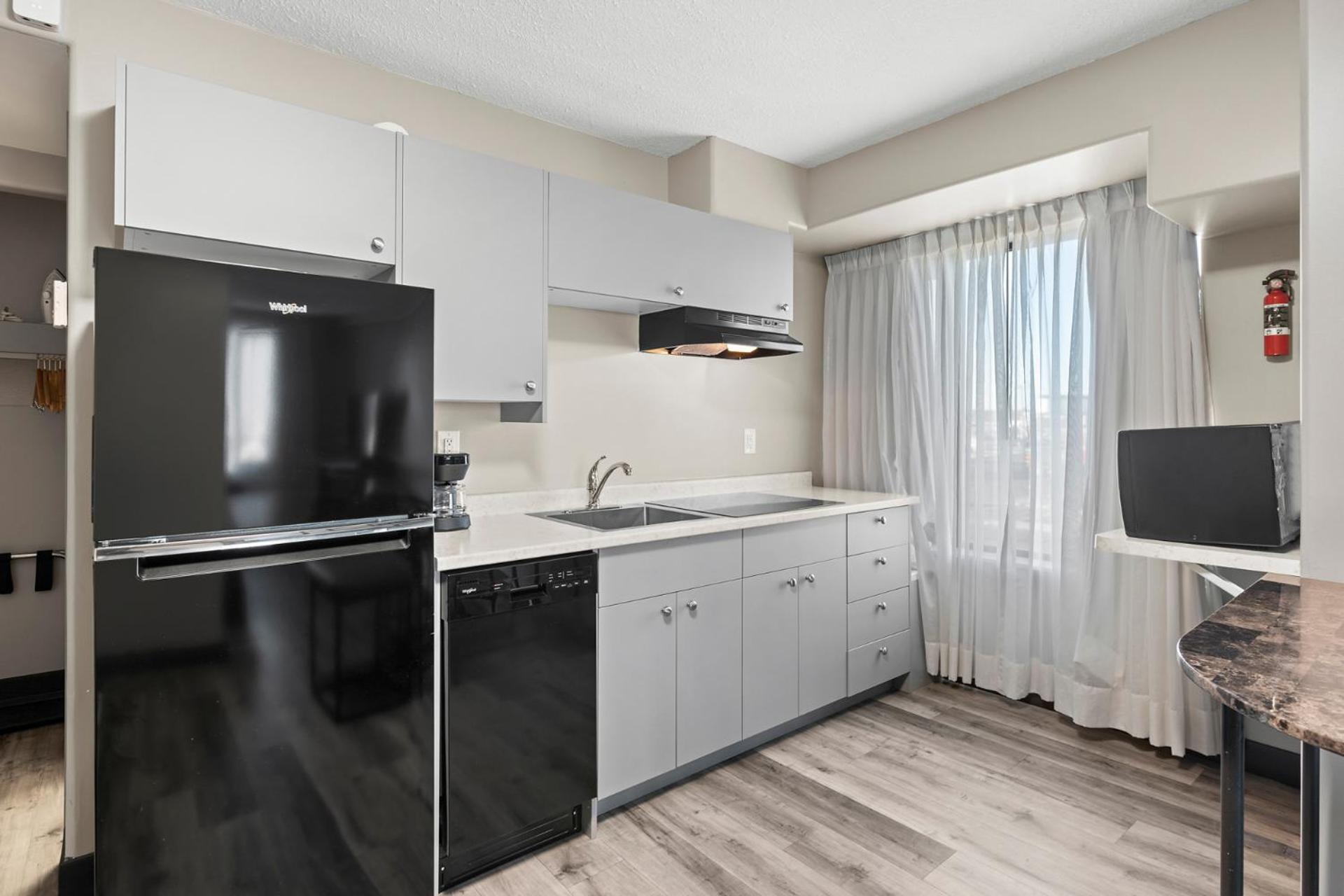 Travelodge Hotel By Wyndham Saskatoon Extérieur photo